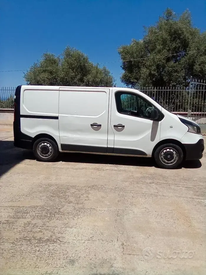 Usata Renault Trafic 125 CV (91 kW) 2018 Bianco Monovolume
