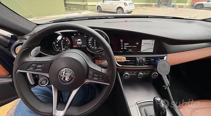 Usata Alfa Romeo Giulia 201 CV (147 kW) 2020 Blu/azzurro Berlina