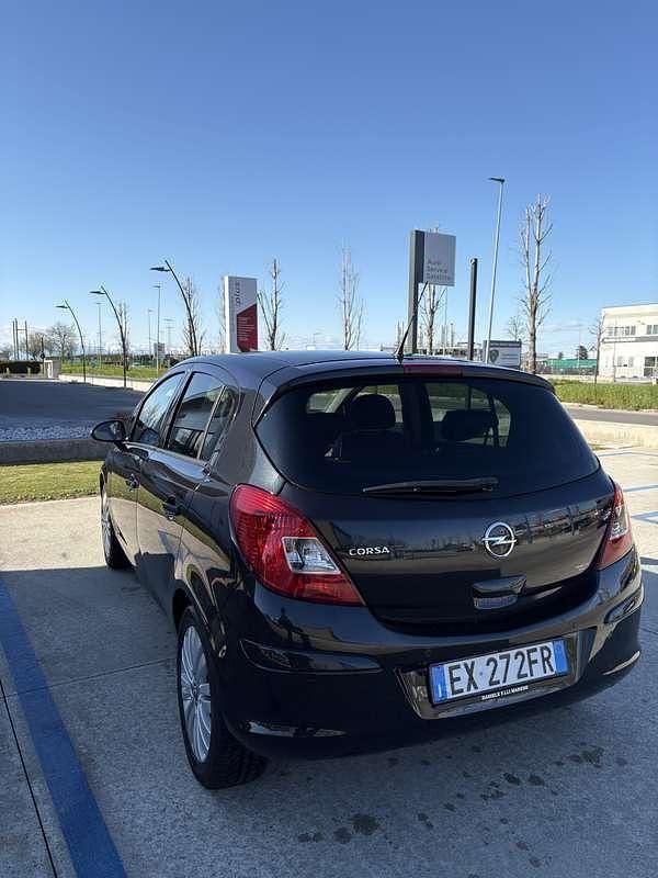 Usata Opel Corsa 86 CV (63 kW) 2014 Nero Utilitaria