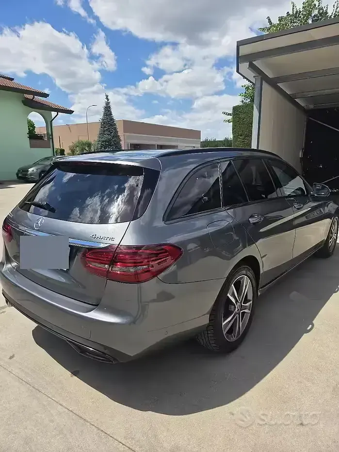 Usata Mercedes C220 Premium 194 CV (142 kW) 2019 Grigio Station wagon