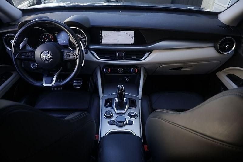 Usata Alfa Romeo Stelvio Veloce 210 CV (154 kW) 2020 Grigio scuro SUV