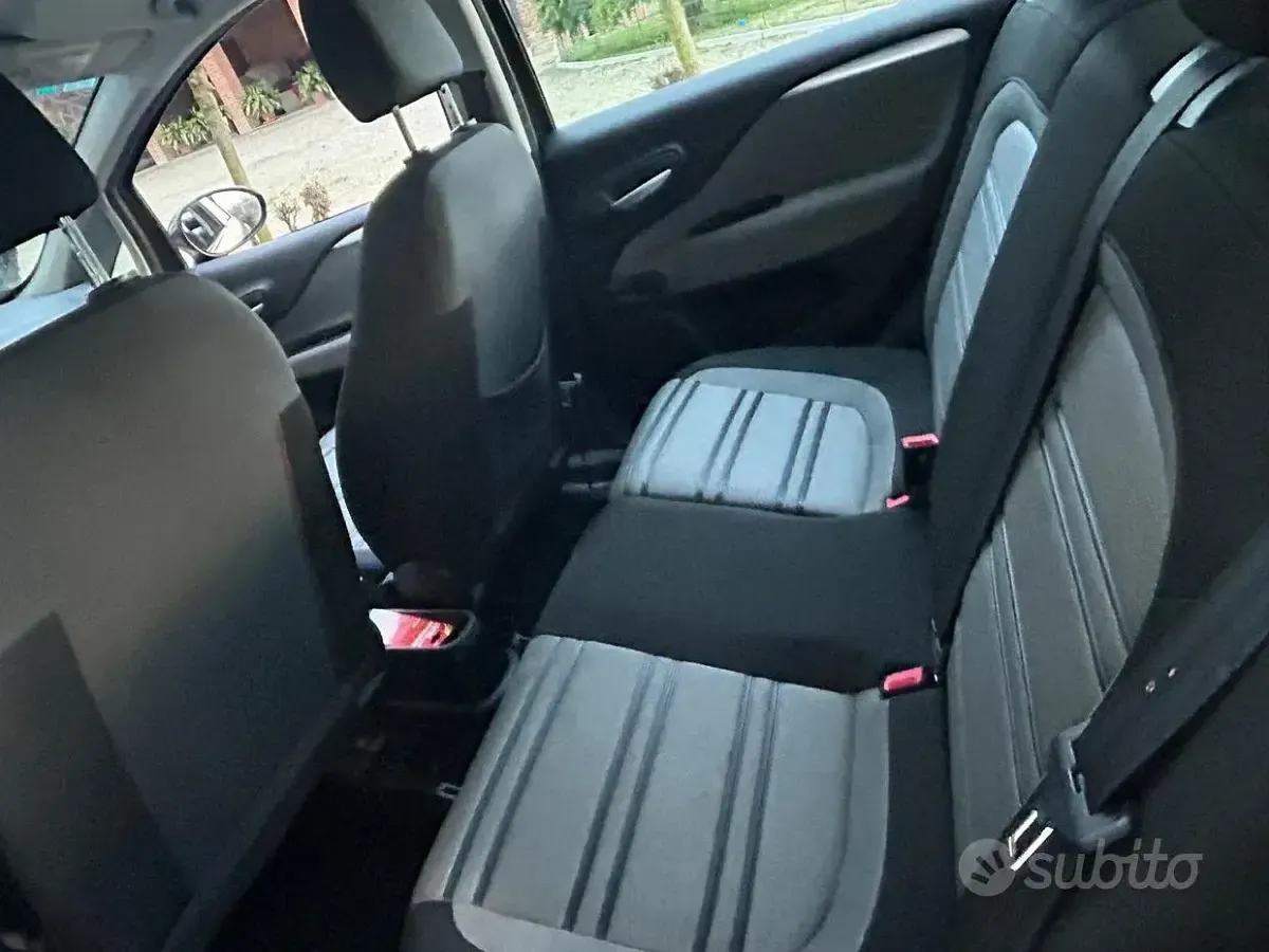 Usata Fiat Punto Evo 77 CV (56 kW) 2010 Nero Utilitaria