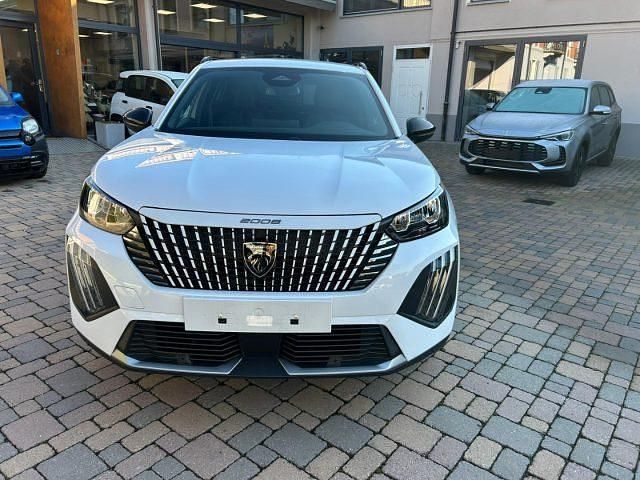 Nuova Peugeot 2008 Allure 136 CV (100 kW) 2025 Bianco extraserie SUV