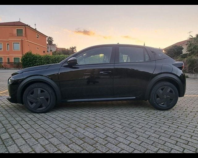 Nuova Lancia Ypsilon 100 CV (73 kW) 2025 Nero Utilitaria