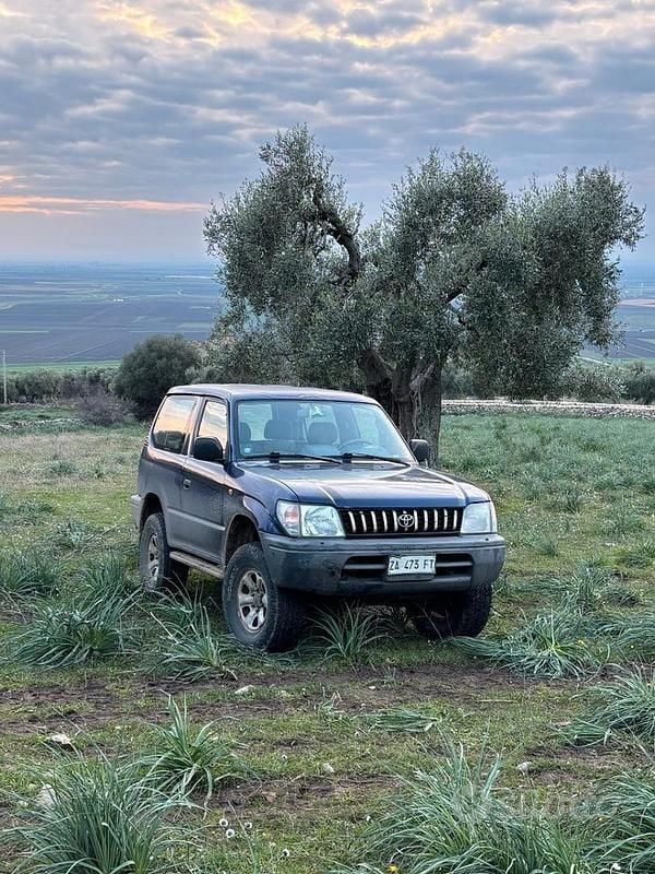 Usata Toyota Land Cruiser 125 CV (91 kW) 2000 Blu/azzurro SUV