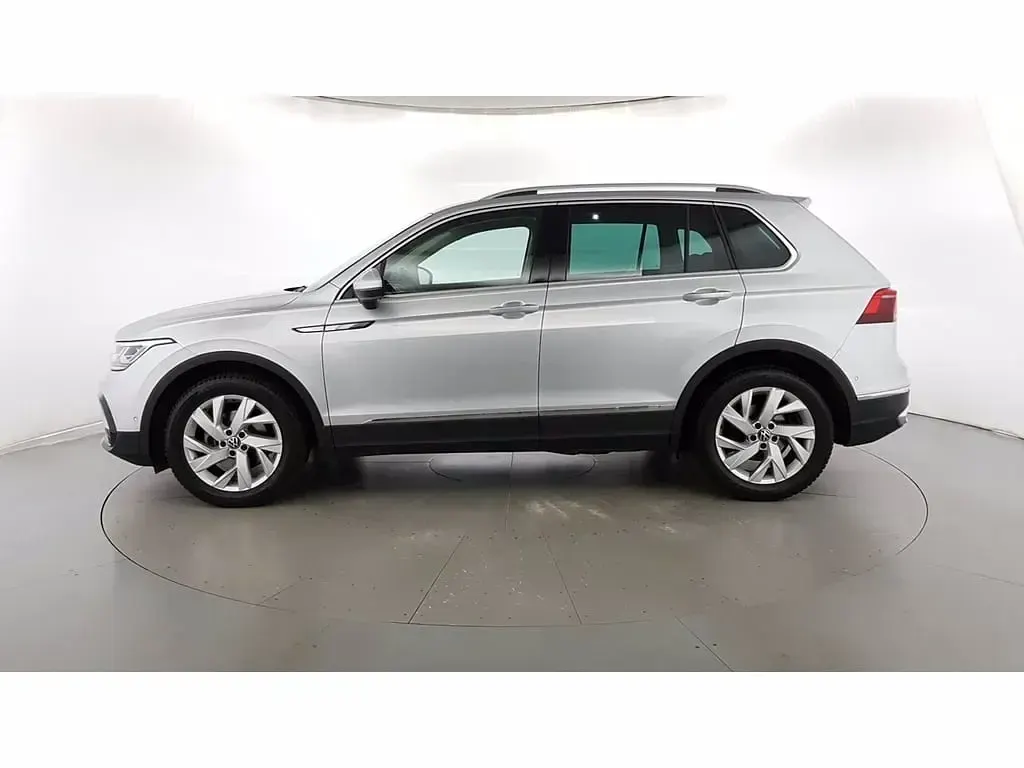 Usata VW Tiguan Elegance 150 CV (110 kW) 2023 Argento riflesso SUV