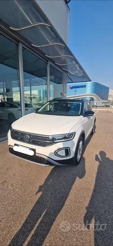 Usata VW T-Roc Edition 115 CV (84 kW) 2024 Bianco SUV