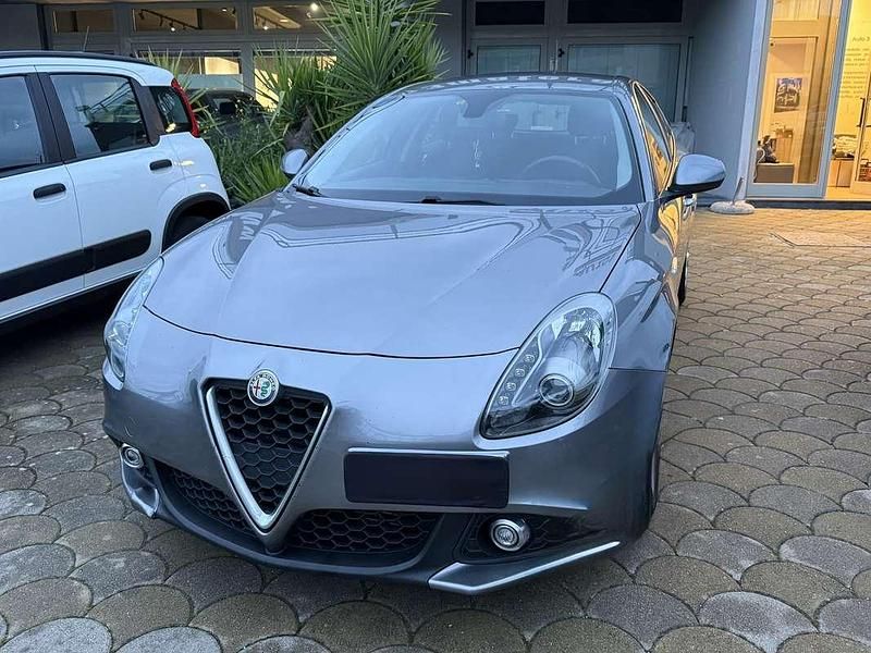 Usata Alfa Romeo Giulietta Distinctive 120 CV (88 kW) 2017 Utilitaria