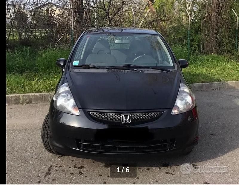 Usata Honda Jazz S 77 CV (56 kW) 2005 Nero Utilitaria
