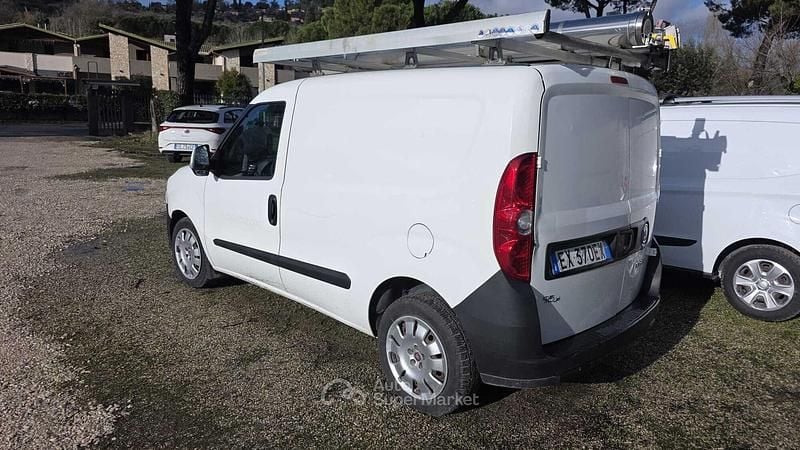 Usata Fiat Doblò 105 CV (77 kW) 2014 Bianco Monovolume