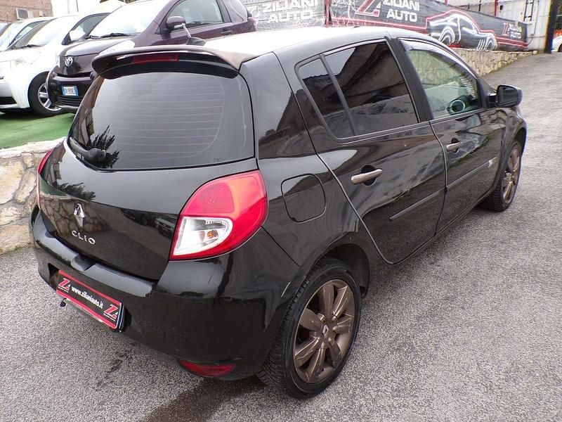 Usata Renault Clio II 75 CV (55 kW) 2009 Nero Berlina