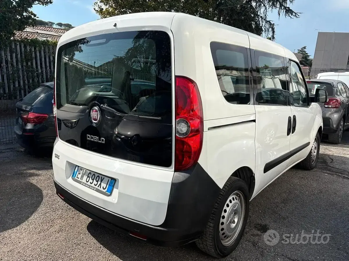 Usata Fiat Doblò Active 120 CV (88 kW) 2014 Bianco Monovolume
