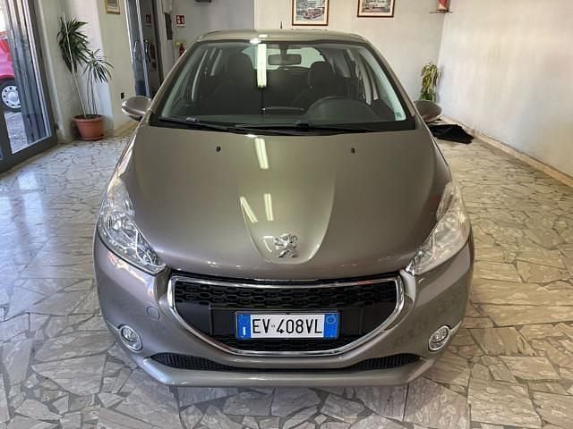 Usata Peugeot 208 Active 81 CV (59 kW) 2014 Grigio Utilitaria