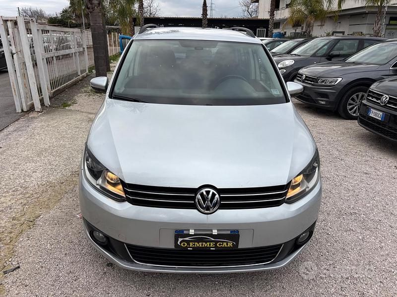 Usata VW Touran Comfortline 105 CV (77 kW) 2012 Grigio Monovolume