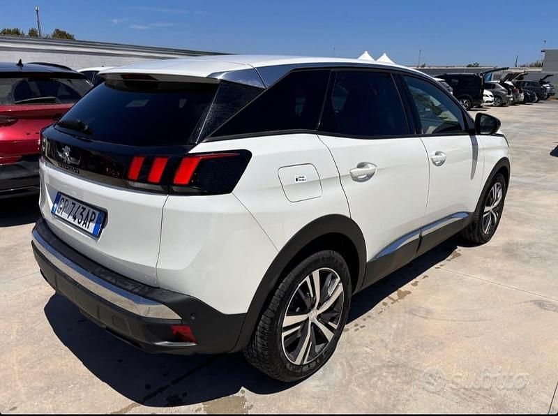 Usata Peugeot 3008 131 CV (96 kW) 2023 Bianco SUV