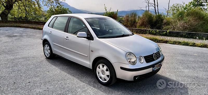 Usata VW Polo 75 CV (55 kW) 2005 Grigio Utilitaria