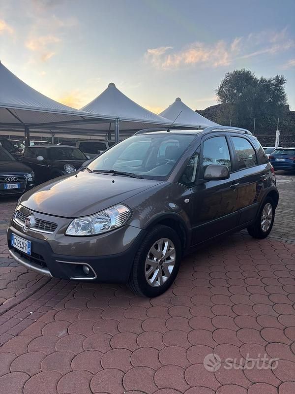 Usata Fiat Sedici Emotion 135 CV (99 kW) 2009 Grigio SUV