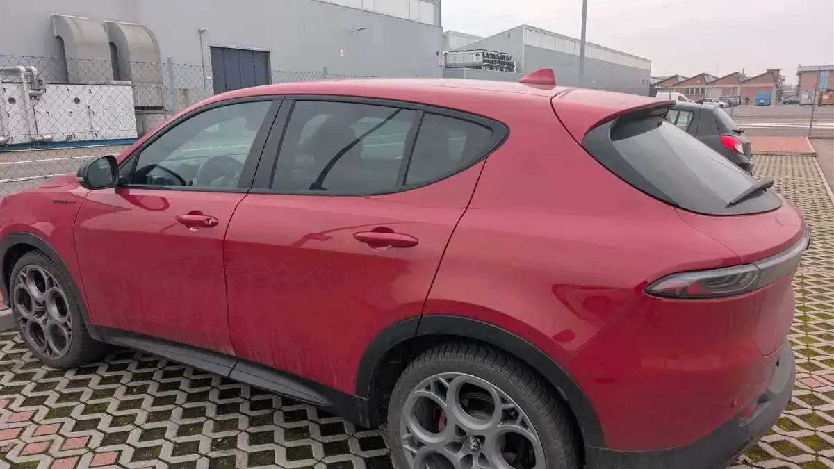 Usata Alfa Romeo Tonale Edizione Speciale 131 CV (96 kW) 2023 Rosso SUV