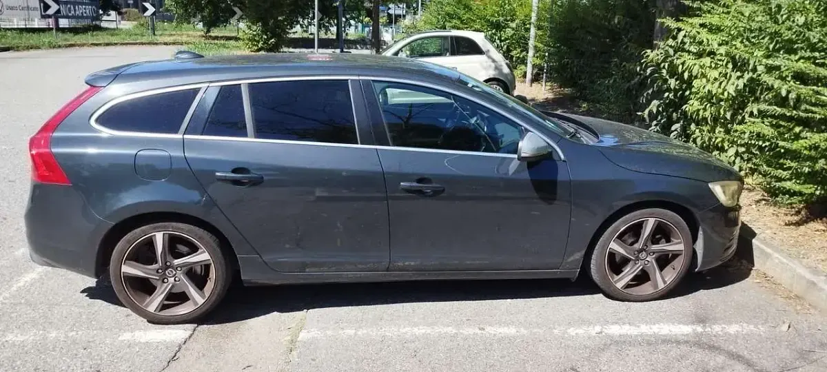 Usata Volvo V60 Summum 181 CV (133 kW) 2014 Other Station wagon