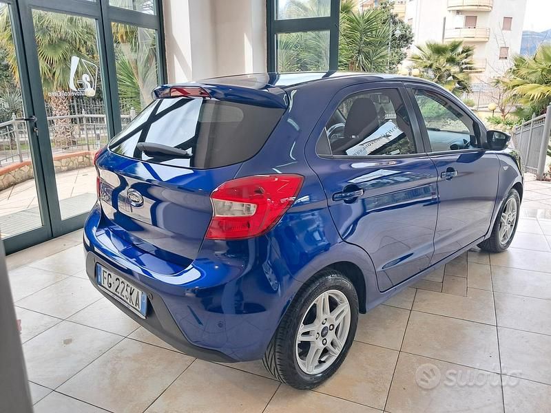 Usata Ford Ka Ultimate 85 CV (62 kW) 2016 Blu Berlina