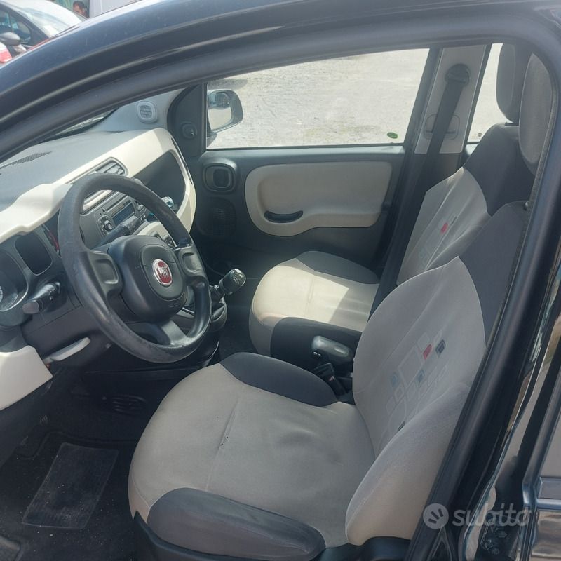 Nero Usata 2015 Fiat Punto Due volumi | 6500 € (Cara) - Immagine 1/4
