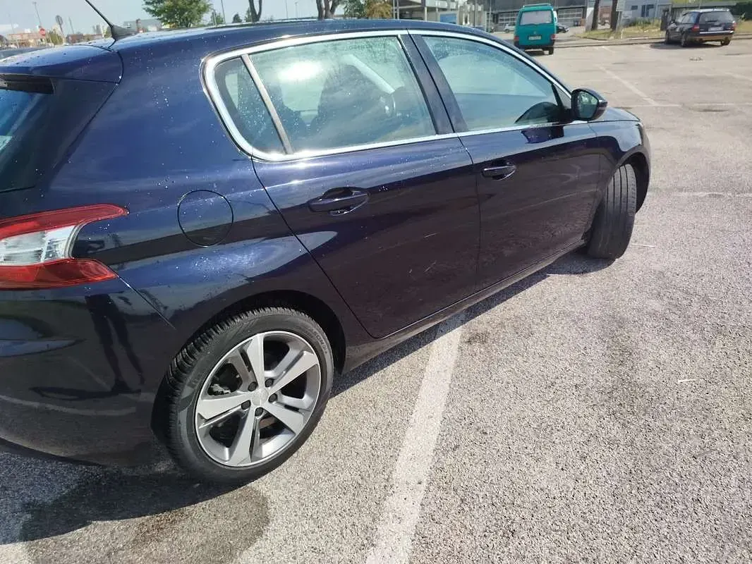Usata Peugeot 308 Allure 120 CV (88 kW) 2019 Berlina
