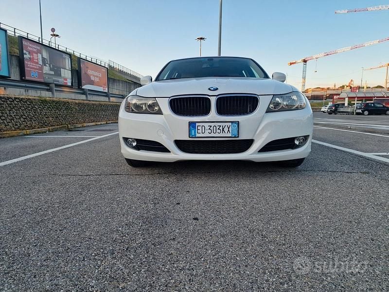 Usata BMW 316 116 CV (85 kW) 2010 Bianco Berlina
