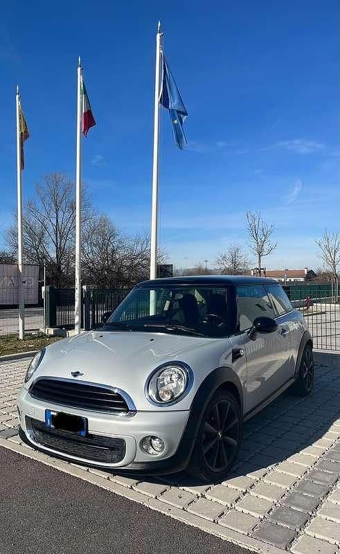 Usata Mini Cooper D 111 CV (81 kW) 2011 Utilitaria