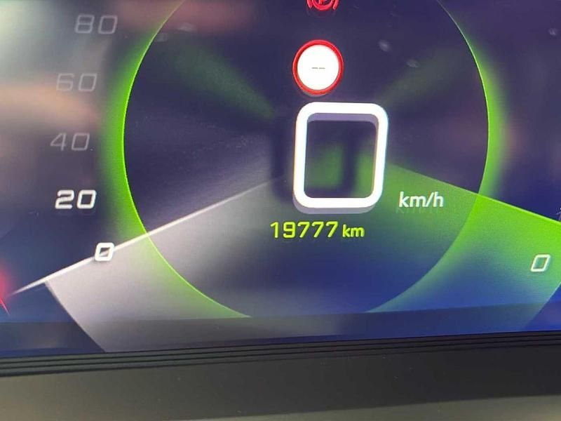 Usata Peugeot 2008 102 CV (75 kW) 2022 Rosso SUV