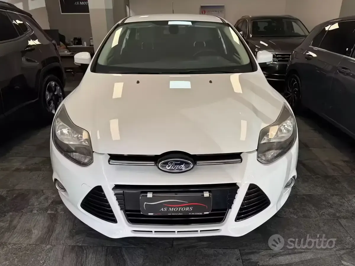 Usata Ford Focus Titanium 95 CV (69 kW) 2013 Bianco Berlina