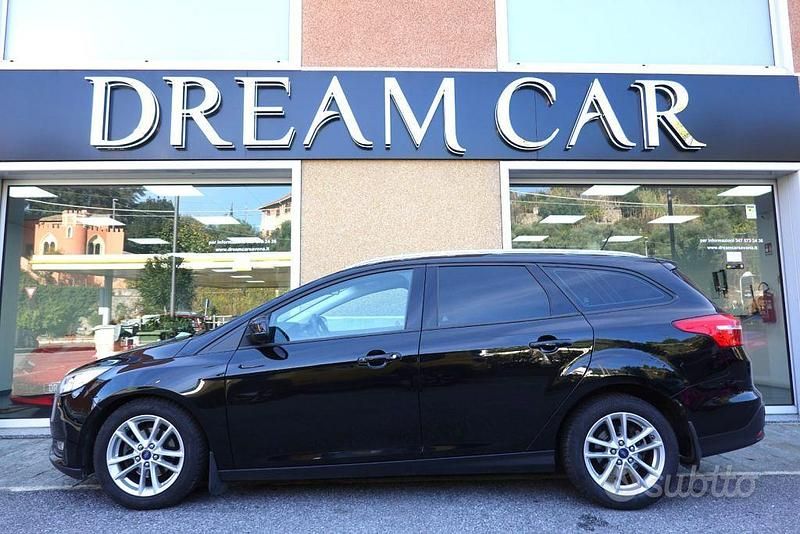 Begagnad Ford Focus 120 HK (88 kW) 2018 Svart Kombi