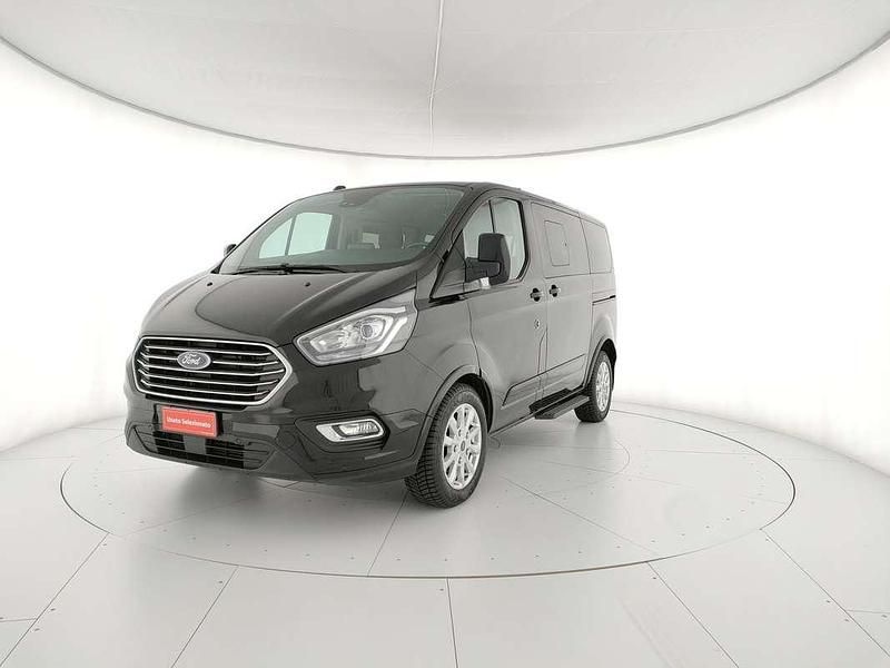Usata Ford Tourneo Custom Titanium 131 CV (96 kW) 2021 Nero Furgone