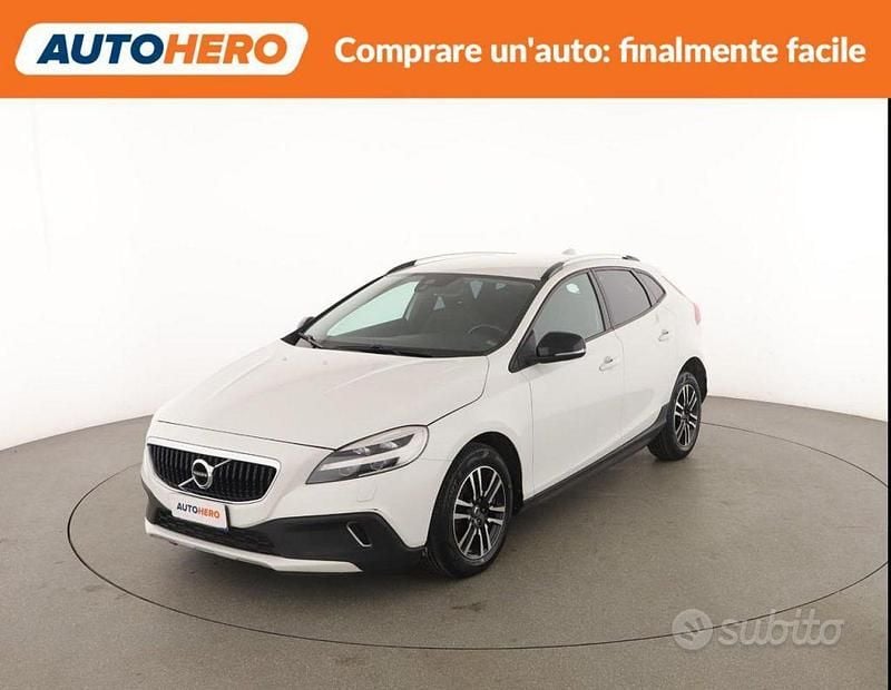 Usata Volvo V40 CC Business Edition 119 CV (87 kW) 2020 Bianco Station wagon