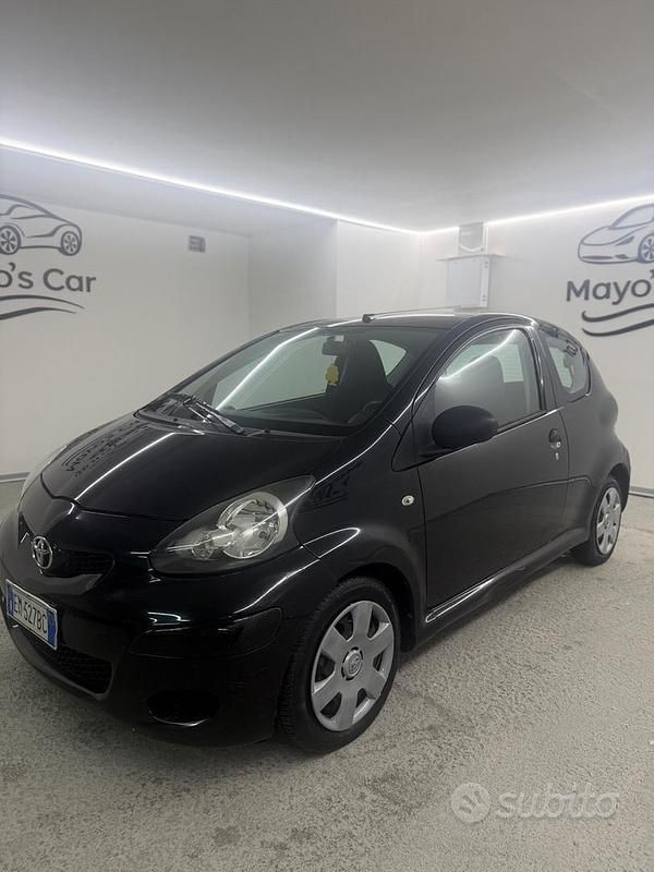 Brugt Toyota Aygo Connect Style 68 HK (50 kW) 2012 Sort Hatchback