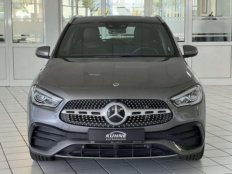 Usata Mercedes GLA180 Premium 136 CV (100 kW) 2022 Grigio SUV