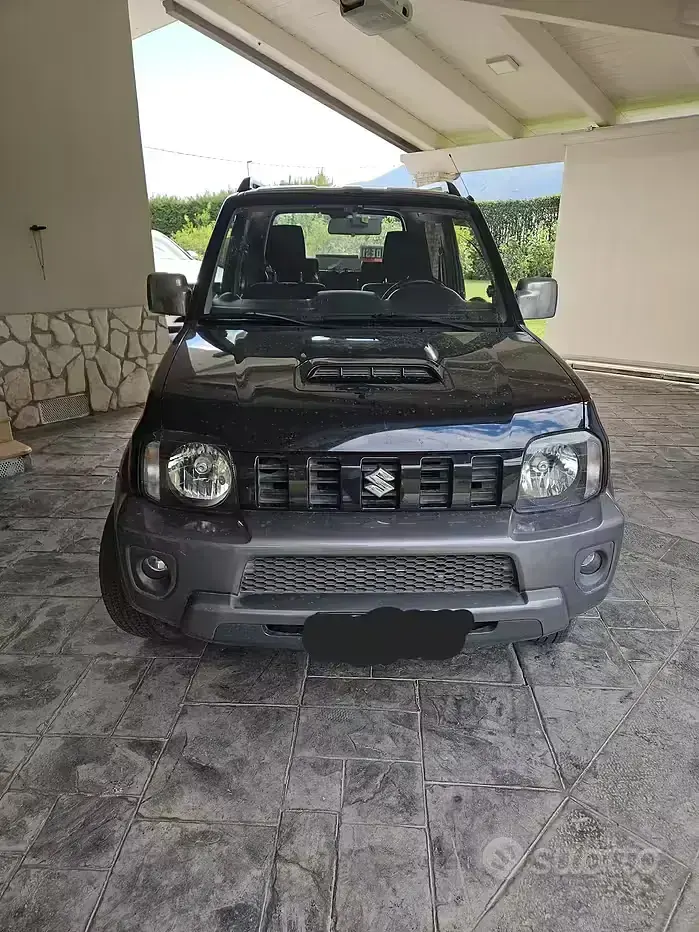 Usata Suzuki Jimny 85 CV (62 kW) 2016 Nero SUV