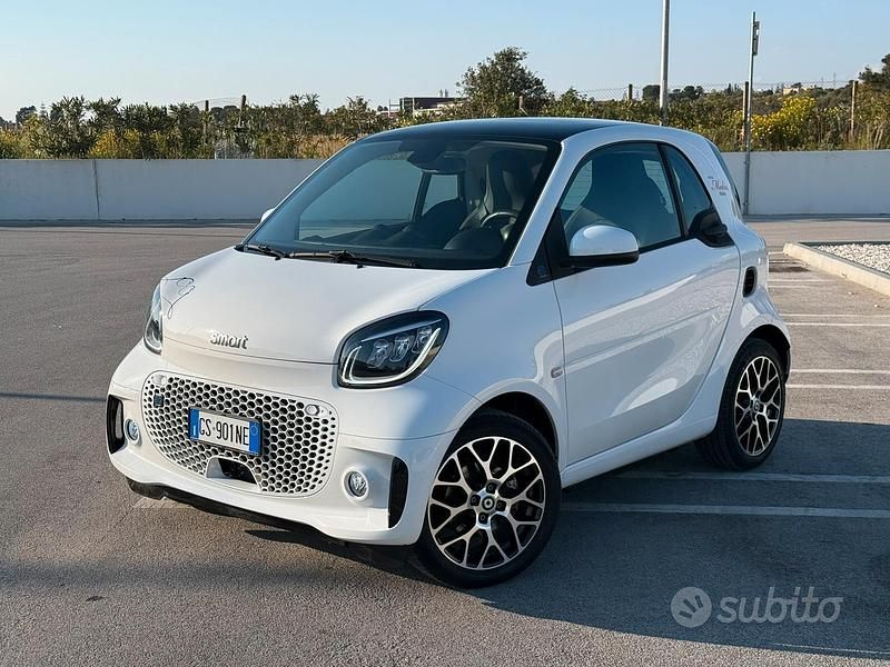 Begagnad Smart ForTwo Electric Drive Prime 60 kW (82 HK) 2024 Vit Sportkupé