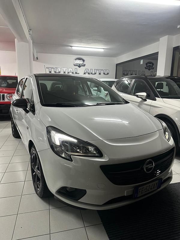 Usata Opel Corsa 90 CV (66 kW) 2016 Bianco Berlina