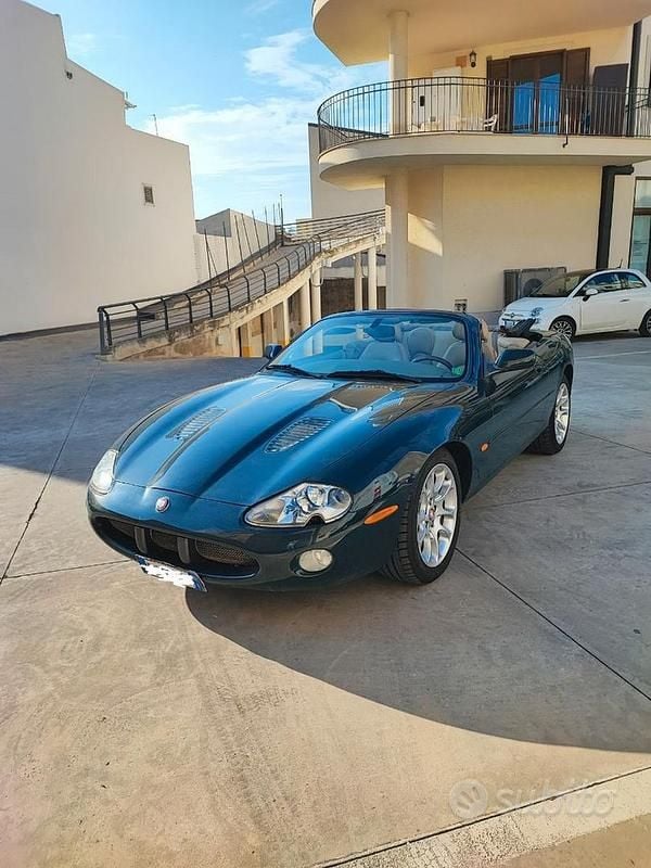 Usata Jaguar XKR 363 CV (266 kW) 2002 Verde Cabrio