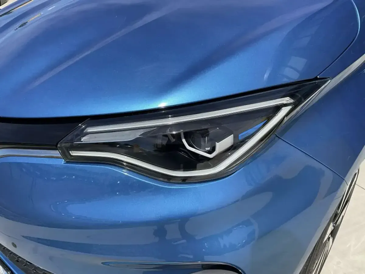 Usata Renault Zoe Zen 100 kW (136 CV) 2020 Blu/azzurro Utilitaria