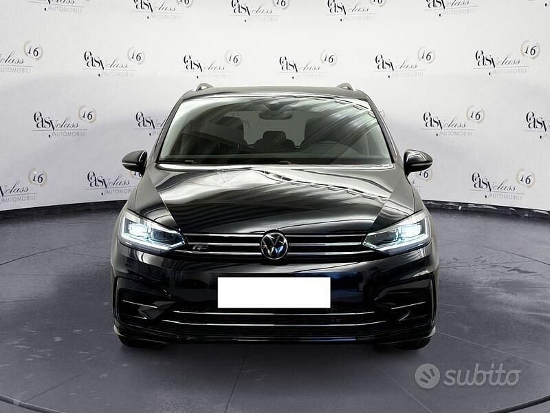 Usata VW Touran Pro 150 CV (110 kW) 2025 Nero Monovolume