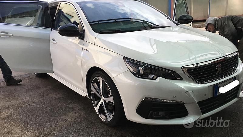 Usata Peugeot 308 GT-line 120 CV (88 kW) 2017 Bianco Berlina