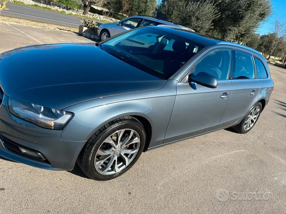 Usata Audi A4 143 CV (105 kW) 2012 Grigio Station wagon