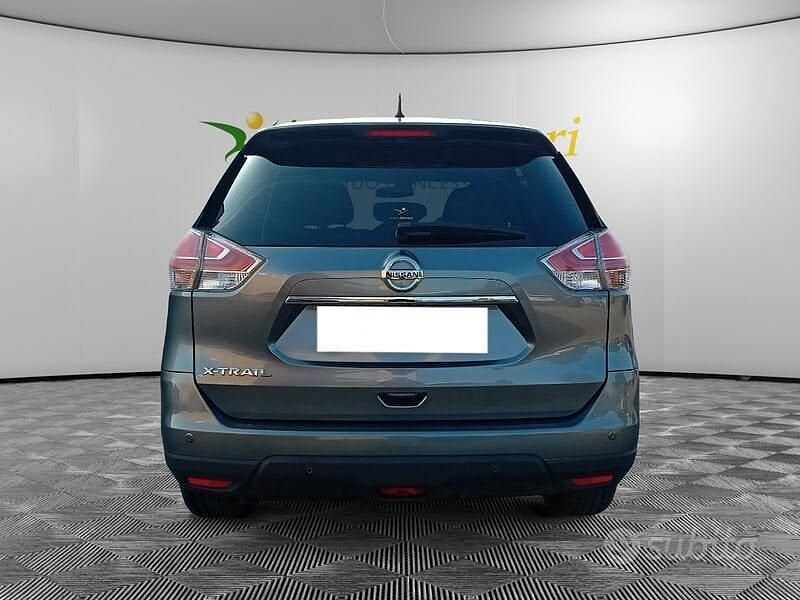 Usata Nissan X-Trail 131 CV (96 kW) 2017 Grigio scuro SUV