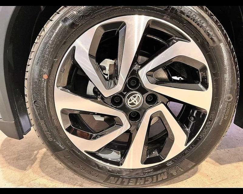 Nuova Toyota Aygo Active 72 CV (52 kW) 2025