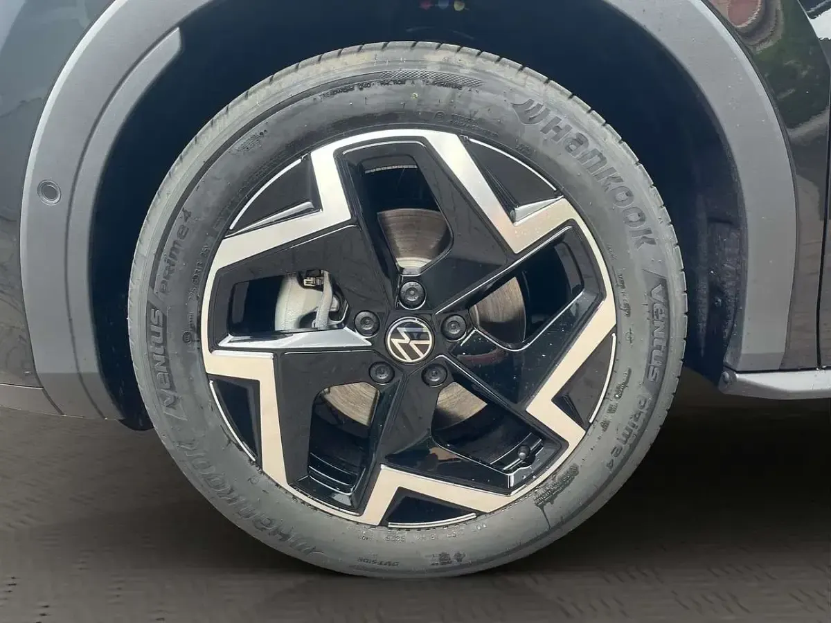 Nieuw VW T-Roc R-line 150 PK (110 kW) 2026 Zwart SUV