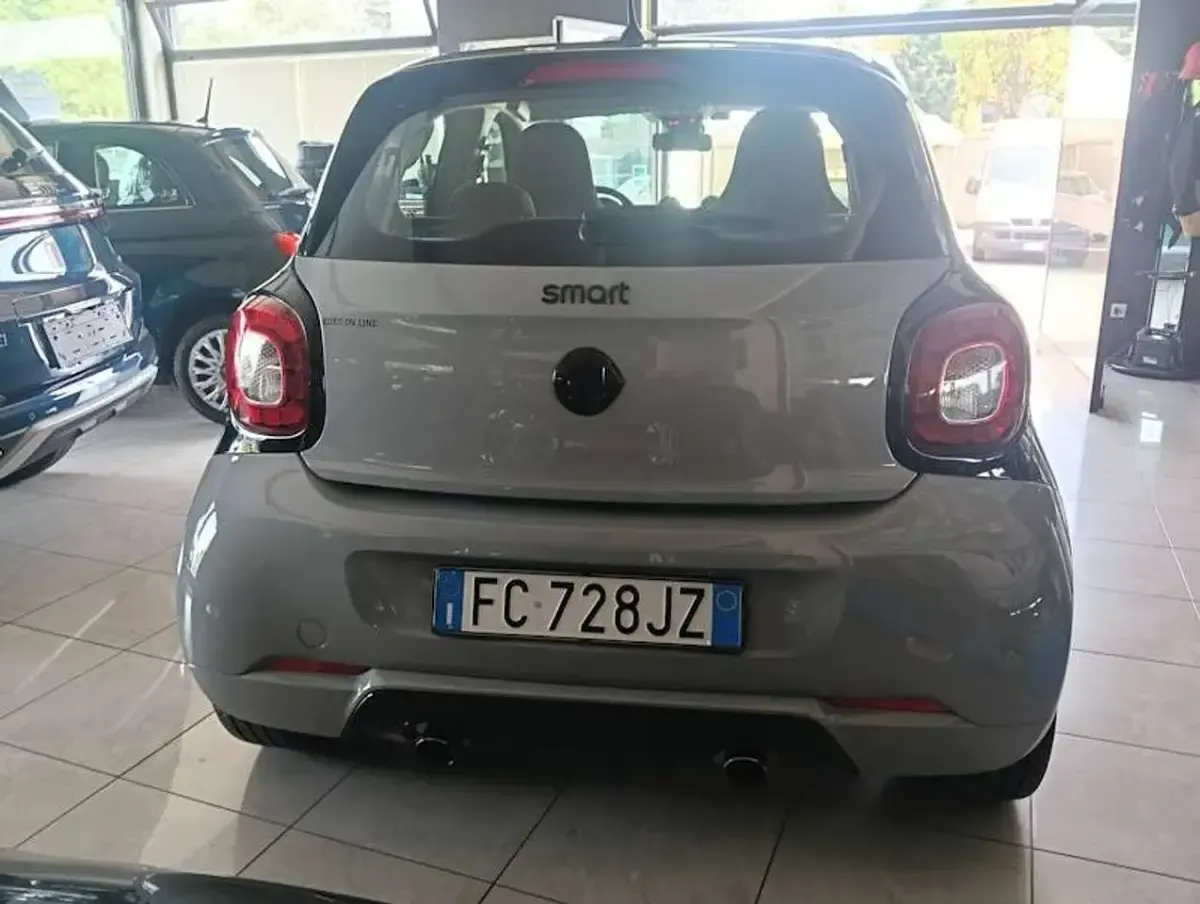 Usata Smart ForFour Brabus 90 CV (66 kW) 2016 Grigio Utilitaria