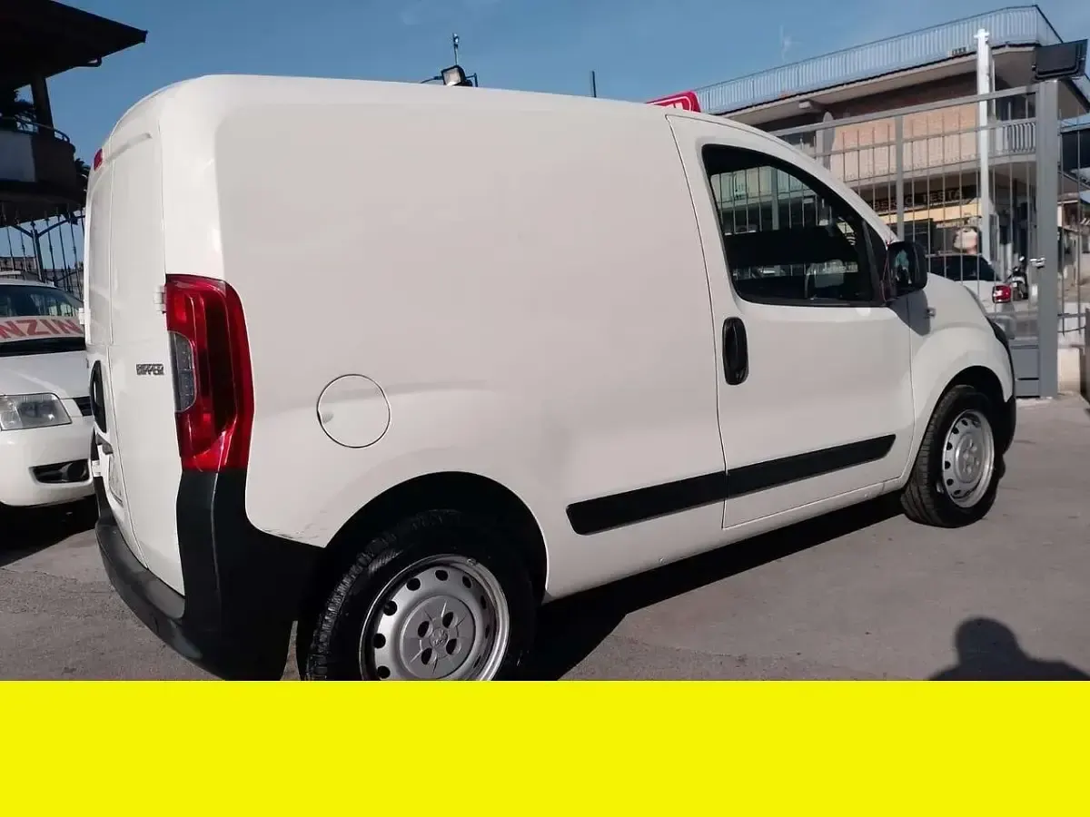 Usata Peugeot Bipper 75 CV (55 kW) 2014 Other Monovolume