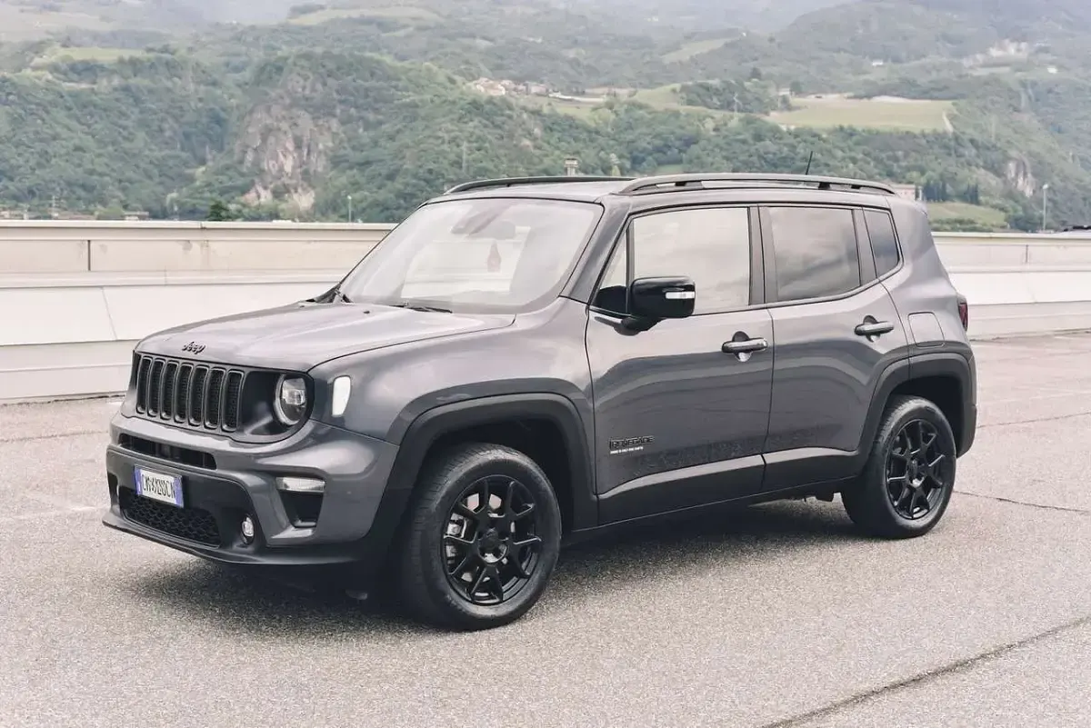 Usata Jeep Renegade Limited 179 CV (131 kW) 2023 Grigio SUV