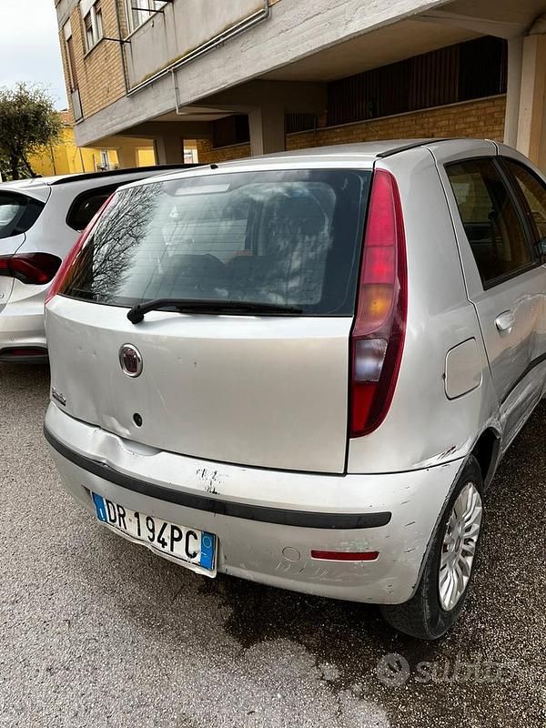 Usata Fiat Punto 60 CV (44 kW) 2007 Grigio Utilitaria
